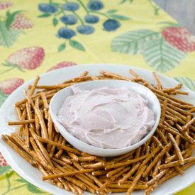 Raspberry Pretzel Dip | realmomkitchen.com