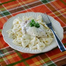 Creamy Lemon Rosemary Chicken | realmomkitchen.com