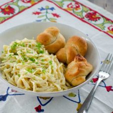 Easy Instant Pot Alfredo | realmomkitchen.com