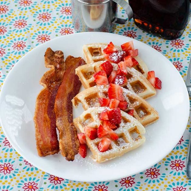 Vanilla Bean Yogurt Waffles | realmomkitchen.com