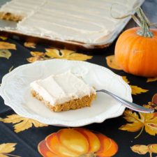 Pumpkin Sheet Cake | realmomkitchen.com