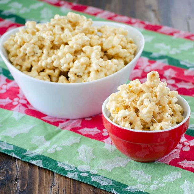 Marshmallow Caramel Popcorn | realmomkitchen.com