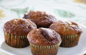 Everyday Banana Muffins | realmomkitchen.com