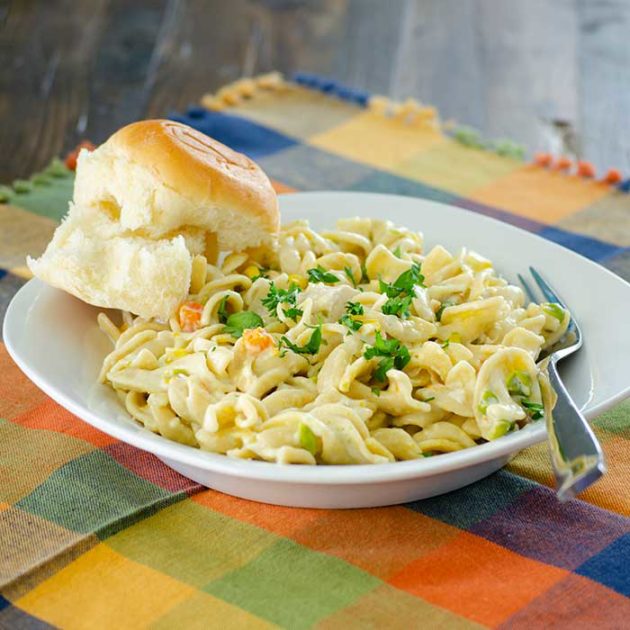 Instant Pot Chicken Pot Pie Pasta | realmomkitchen.co