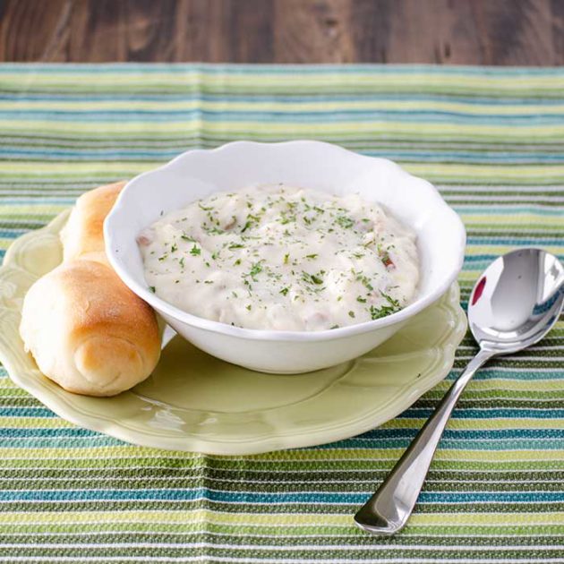 Instant Pot Clam Chowder | realmomkitchen.com