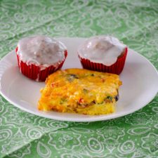 Simple Crustless Quiche | realmomkitchen.com
