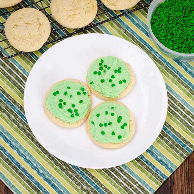 No Roll Sour Cream Sugar Cookies | realmomkitchen.com