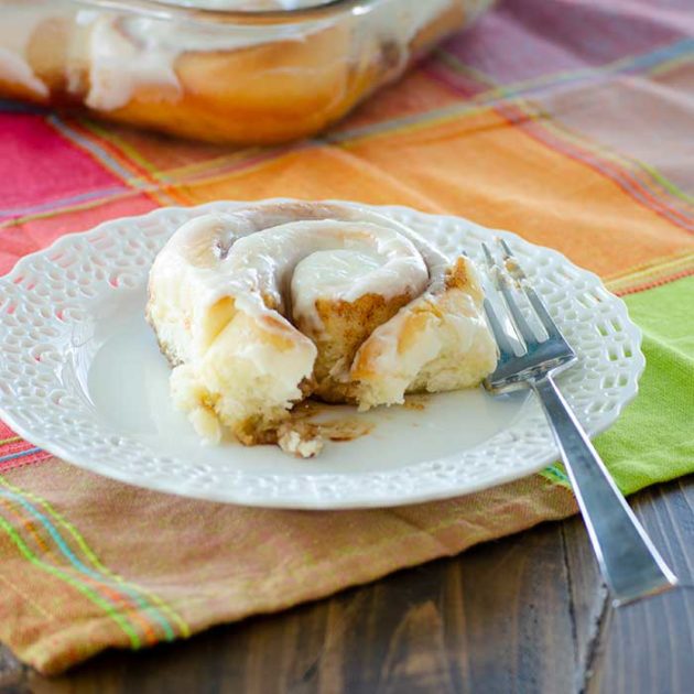 Quick Cinnamon Rolls | realmomkitchen.com