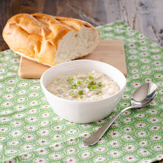 Chicken, Bacon, and Wild Rice Soup | realmomkitchen.com