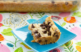Chocolate Chip Peanut Butter Oatmeal Bars | realmomkitchen.co
