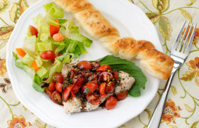 Easy Bruschetta Chicken Recipe | realmomkitchen.com