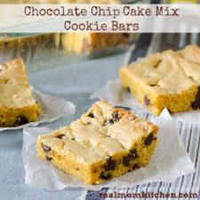Chocolate Chip Cake Mix Cookie Bars | realmomkitchen.com