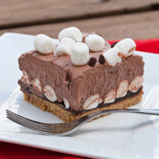 Heavenly S'mores Pie | realmomkitchen.com