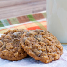 Pumpkin Oatmeal Chocolate Chip Cookes | realmomkitchen.com