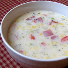 Farmhouse Ham Chowder | realmomkitchen.com