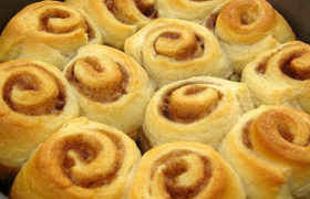 Mini Cinnis | realmomkitchen.com