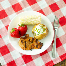 Apple BBQ Grilled Chicken | realmomkitchen.com