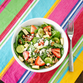 Strawberry Cucumber and Spinach Salad | realmomkitchen.com