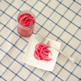 Quick Pickled Red Onions | realmomkitchen.com