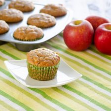 Apple Oatmeal Muffins | realmomkitchen.com