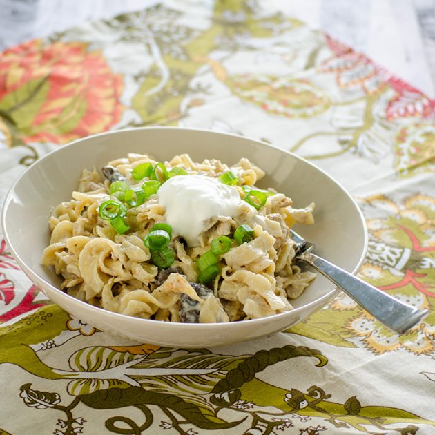 Instant Pot Chicken Stroganoff | realmomkitchen.com