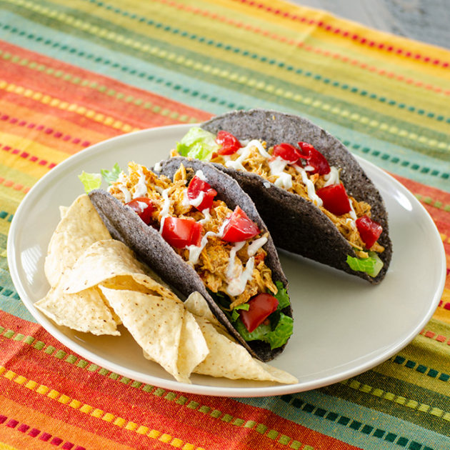 Slow Cooker Queso Chicken Tacos | realmomkitchen.com