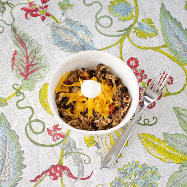 Instant Pot Beef Burrito Bowls | realmomkitchen.com