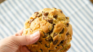 Levain Bakery Chocolate Chip Cookies Real Mom Kitchen Cookies