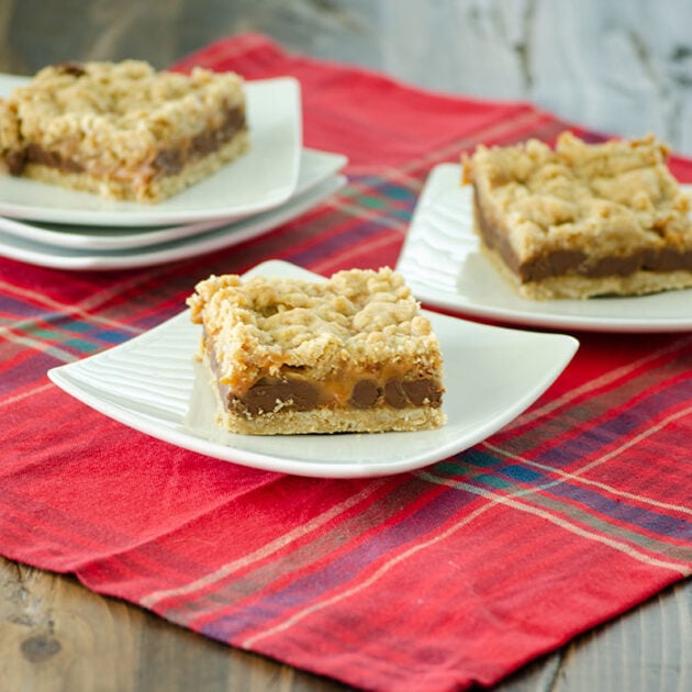 Chocolate Caramel Bars | realmomkitchen.com