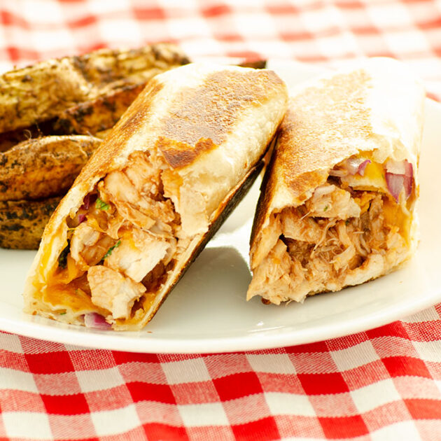 Crispy BBQ Chicken Wraps | realmomkitchen.com