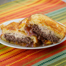 Amazing Patty Melt Sandwiches | realmomkitchen.com