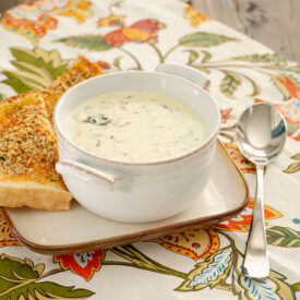 Creamy Spinach Artichoke Soup | realmomkitchen.com