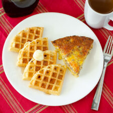 Simple Fluffy Waffles | realmomkitchen.com