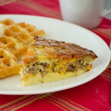 Crustless Sausage and Cheese Quiche | realmomkitchen.com