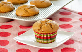 Gingerbread Muffins | realmomkitchen.com