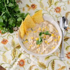 Instant Pot White Chicken Chili | realmomkitchen.com
