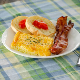 Oven Scrambled Eggs and Cheese | realmomkitchen.com