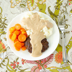 Hamburger Steak with Gravy | realmomkitchen.com