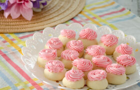 Mini Melt Away Cookies | realmomkitchen.com