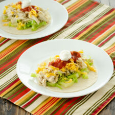 Instant Pot Salsa Verde Chicken Tacos | realmomkitchen.com