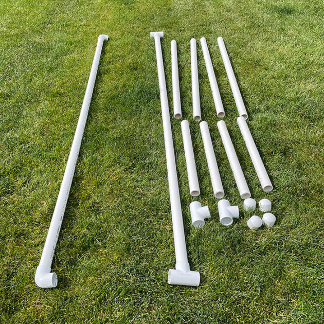 DIY Outdoor Movie Screen | realmomkitchen.com