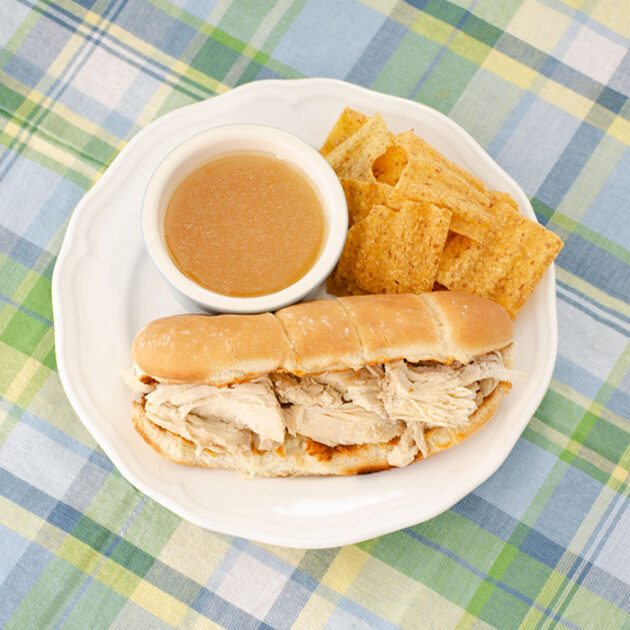 Slow Cooker CHicken French Dips | realmomkitchen.com