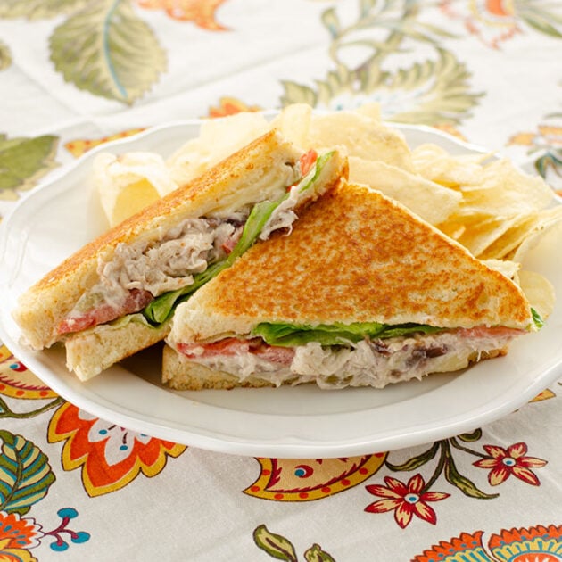 Grilled Chicken Salad Sandwiches | realmomkitchen.com
