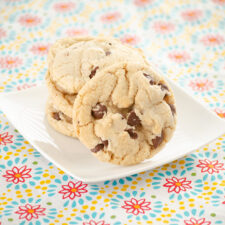 Perfect Chocolate Chip Cookies | realmomkitchen.com
