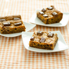 Kit Kat Cookie Bars | realmomkitchen.com