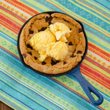 Chocolate Chip Skillet Cookie Pie | realmomkitchen.com