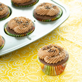 Frosted Buttermilk Chocolate Cupcakes | realmomkitchen.com