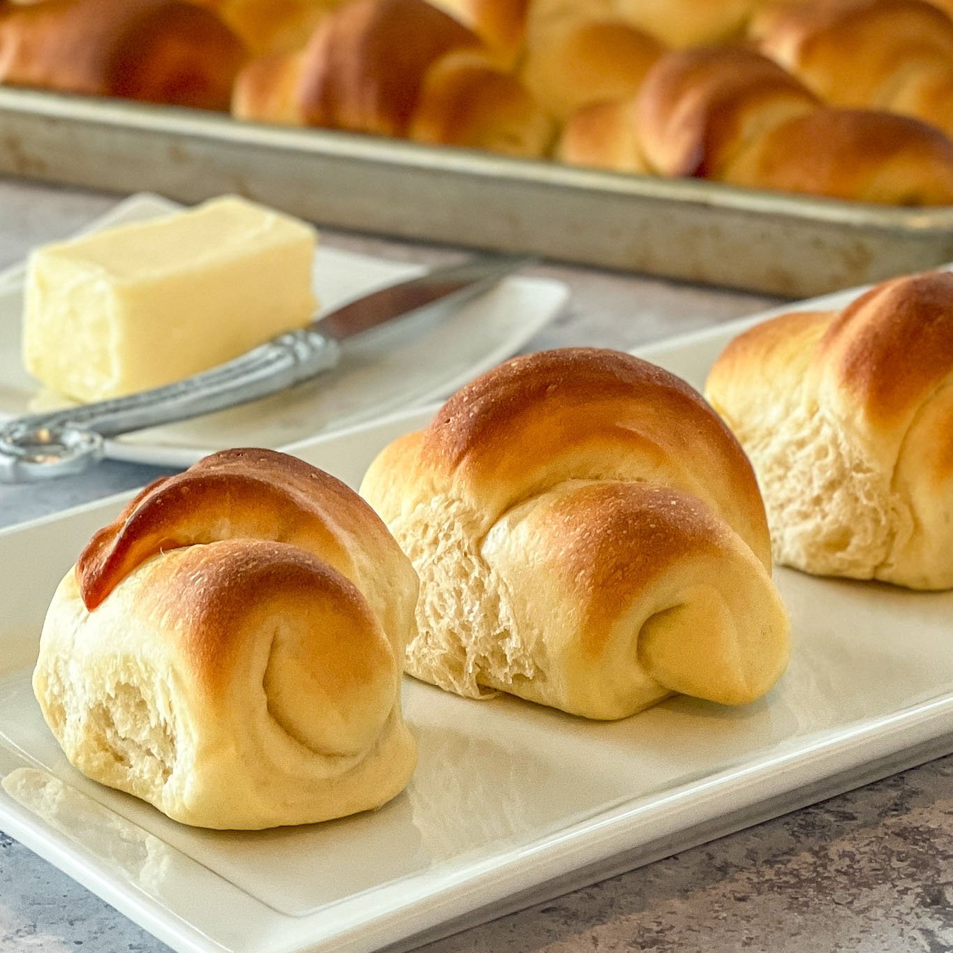 Holiday Dinner Rolls | realmomkitchen.com