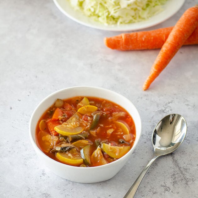 Low Calorie Healthy Weight Loss Soup | realmomkitchen.com