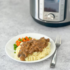 Instant Pot Steak Diane | realmomkitchen.com